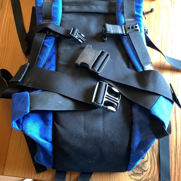 Mystery Ranch Mountain Monkey daypack with detachable hip pack, GUC. - Picture 4 of 13